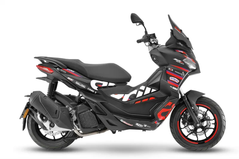 Aprilia Sr GT Replica 125 2026 Image: 1 Aprilia Sr GT Replica 125 2026 71301