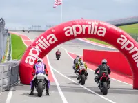 Aprilia Tuono 660 Factory 2025 72813 Thumb