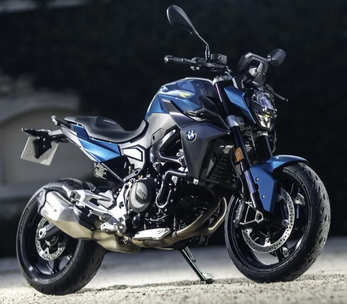 2027 BMW F 900 R