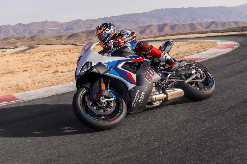 BMW M1000RR 2026 Image: 3 BMW M1000RR 2026 69884