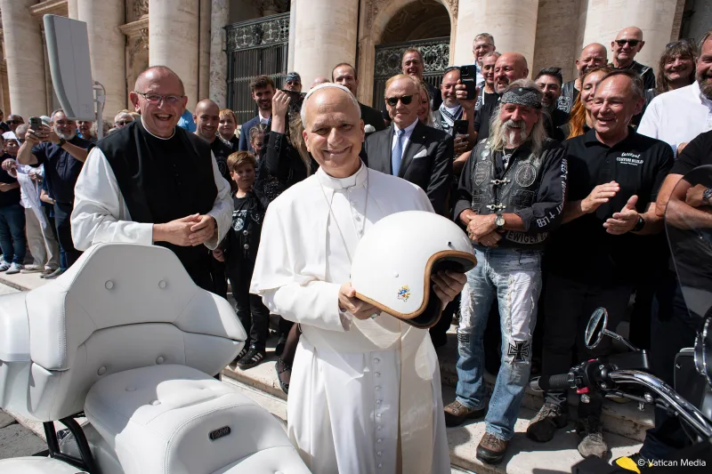 BMW R18 Transcontinental Pope Leo XIV Edition 2026 Image: 4 BMW R18 Transcontinental Pope Leo XIV Edition 2026 70117
