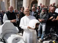 BMW R18 Transcontinental Pope Leo XIV Edition 2026 70117 Thumb