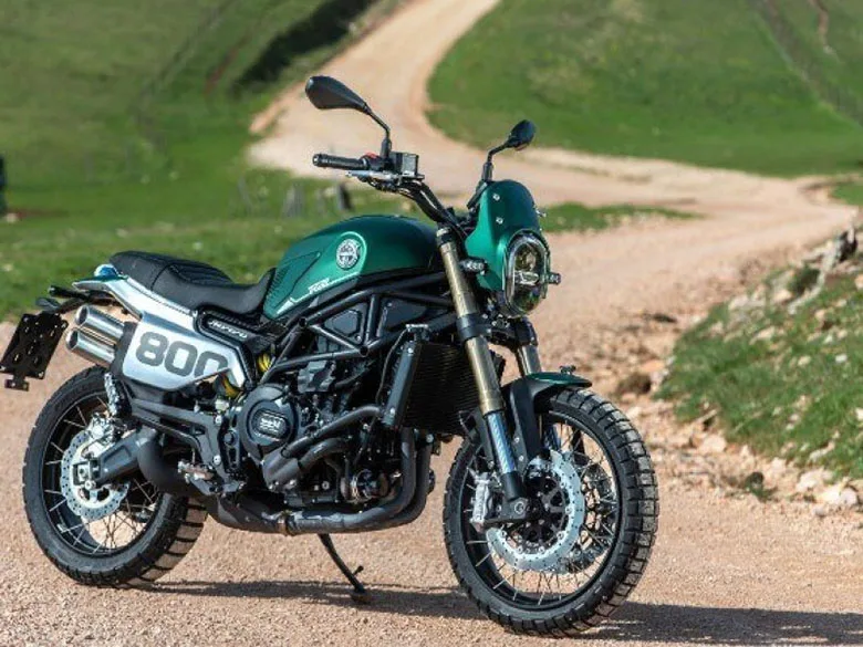 2025 Benelli Leoncino 800 Trail