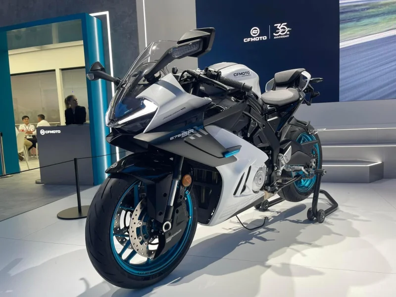 2025 CFMoto 675SR-R
