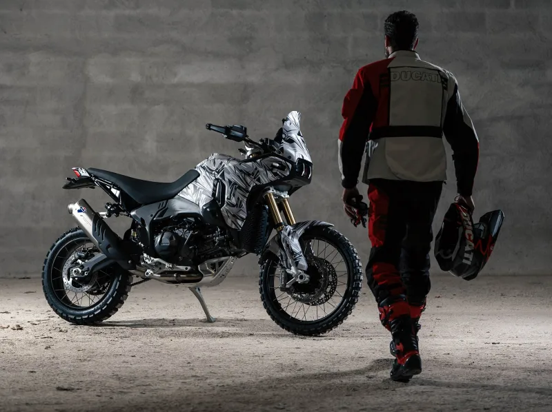 Ducati DesertX 2026 Image: 4 Ducati DesertX 2026 70811