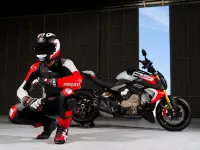 Ducati Diavel V4 RS
