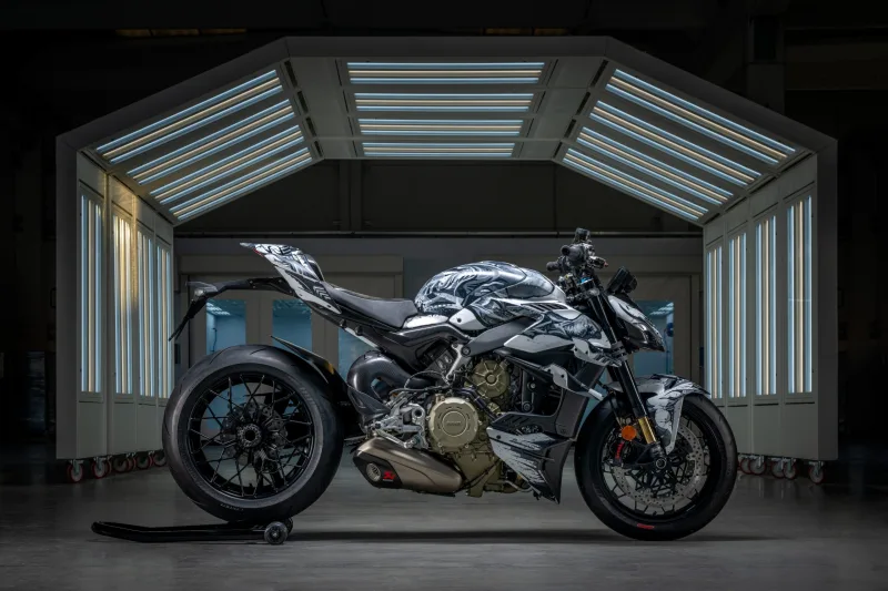 Ducati Streetfighter V4 Lamborghini 2024 72994