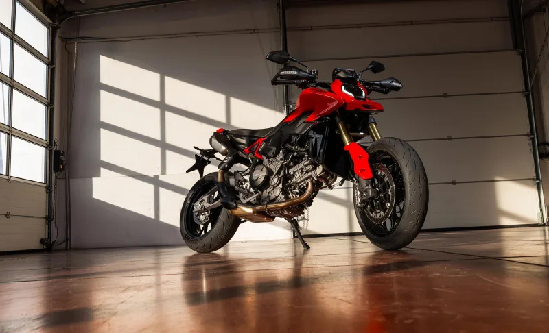 Ducati Hypermotard V2 2026 Image: 2 Ducati Hypermotard V2 2026 70790