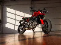 Ducati Hypermotard V2 2026 70790 Thumb