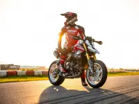 Ducati Hypermotard V2 SP 2026 69493 Thumb