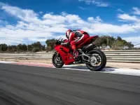 Ducati Panigale V2 2026 70175 Thumb