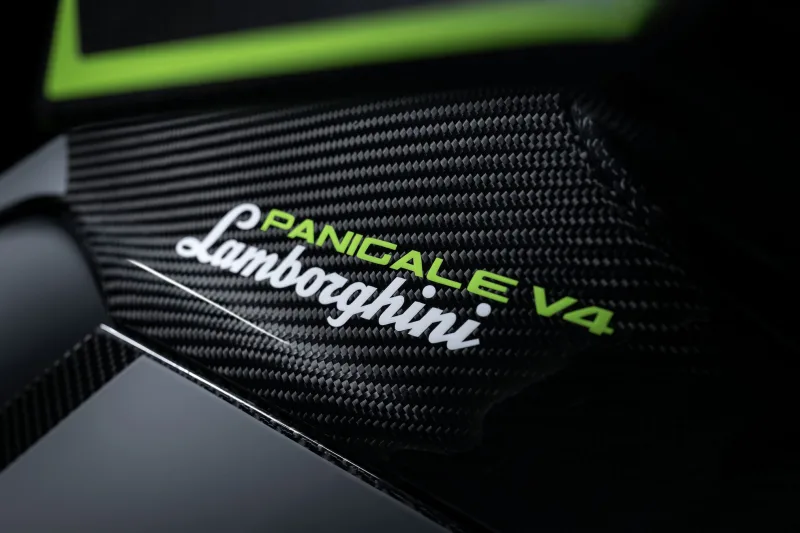 Ducati Panigale V4 Lamborghini Speciale Clienti 2026 Image: 1 Ducati Panigale V4 Lamborghini Speciale Clienti 2026 69111