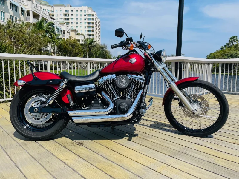 Harley-Davidson FXDWG Dyna Wide Glide 2011 Image: 2 Harley-Davidson FXDWG Dyna Wide Glide 2011 74689