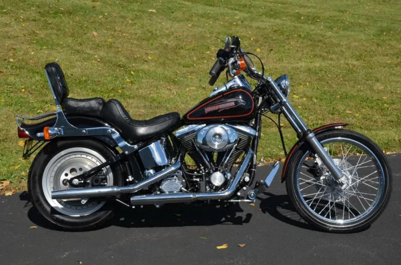Harley-Davidson FXSTC 1340 Softail Custom 1991 Image: 2 Harley-Davidson FXSTC 1340 Softail Custom 1991 74590