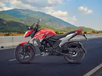 Honda X Blade 2022 74528 Thumb