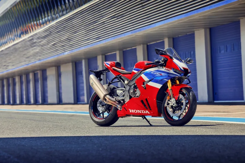 Honda X Blade 2024 Image: 2 Honda X Blade 2024 73240