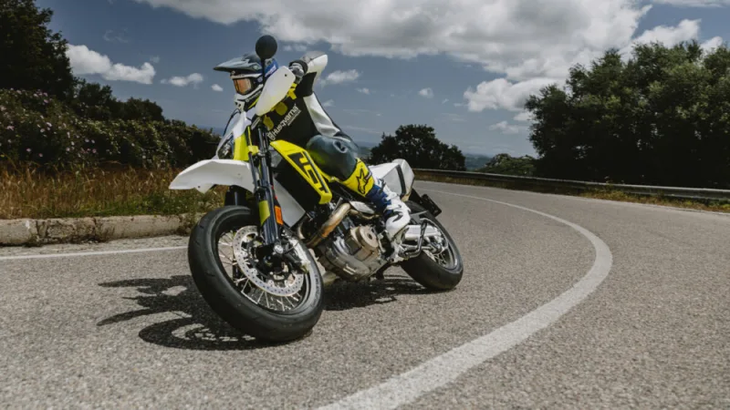 Husqvarna 701 Supermoto 2024 Image: 6 Husqvarna 701 Supermoto 2024 73290