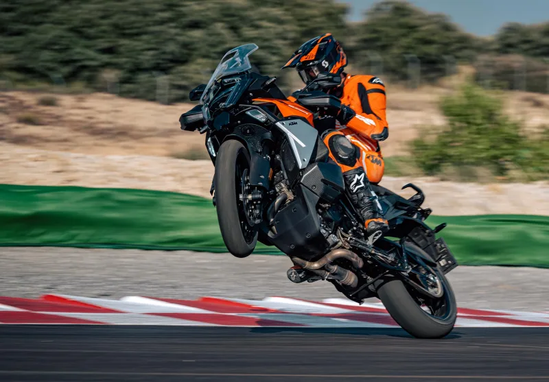 KTM 1390 Super Adventure R 2026 Image: 2 KTM 1390 Super Adventure R 2026 70135
