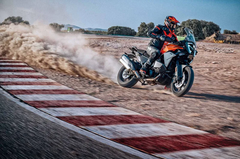 KTM 1390 Super Adventure S EVO 2026 Image: 2 KTM 1390 Super Adventure S EVO 2026 70126