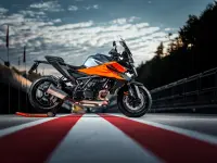 KTM 1390 Super Duke GT 2026 70130 Thumb