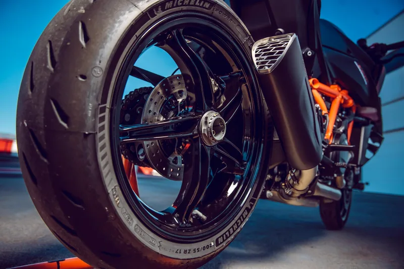 KTM 1390 Super Duke R 2026 Image: 6 KTM 1390 Super Duke R 2026 71015