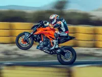 KTM 1390 Super Duke R 2026 71012 Thumb