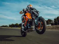 KTM 1390 Super Duke R 2026 71014 Thumb