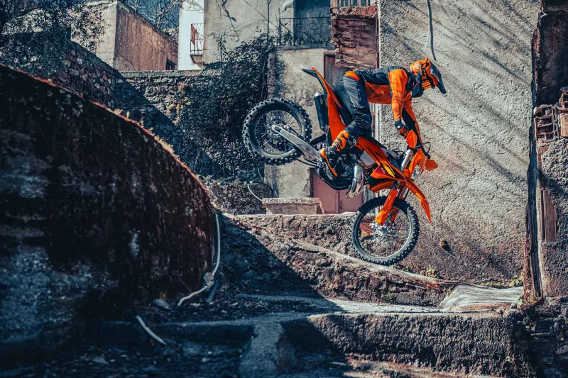 KTM 150 XC-W 2026 Image: 1 KTM 150 XC-W 2026 69221