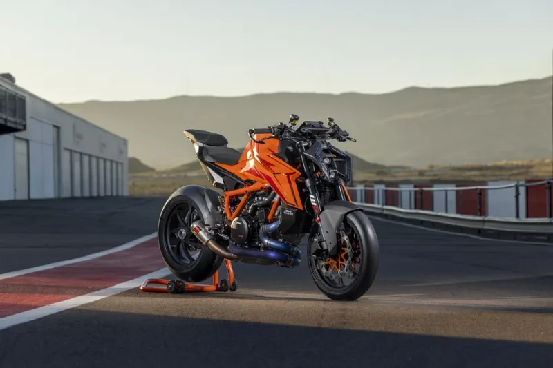 KTM 1390 Super Duke R 2025 Image: 1 KTM 1390 Super Duke R 2025 80312