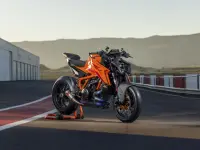 KTM 1390 Super Duke R 2025 80312 Thumb