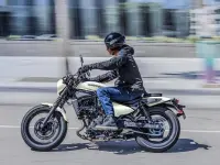 Kawasaki Eliminator SE ABS 2026 70468 Thumb