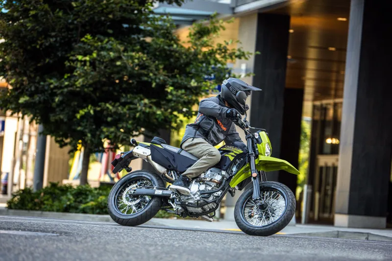 Kawasaki KLX300SM 2026 Image: 1 Kawasaki KLX300SM 2026 70358