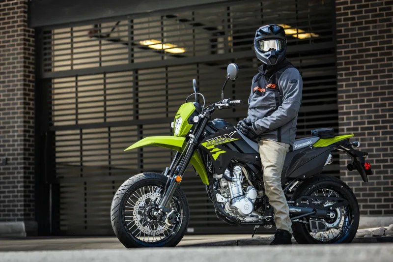 Kawasaki KLX300SM 2026 Image: 2 Kawasaki KLX300SM 2026 70359