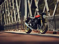 Kawasaki Z900RS 2024 73451 Thumb