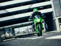 Kawasaki Ninja 125 2026 70154 Thumb