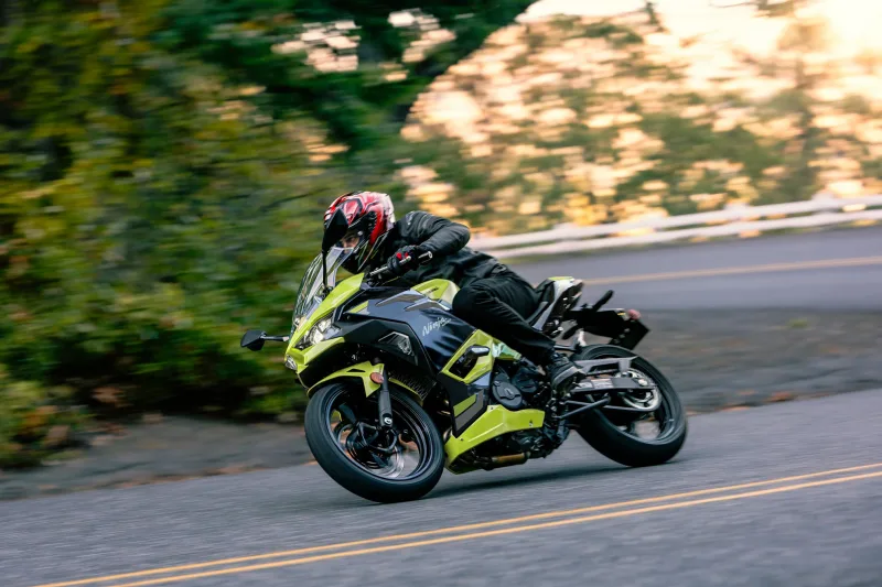 Kawasaki Ninja 500 SE ABS 2026 Image: 1 Kawasaki Ninja 500 SE ABS 2026 69375