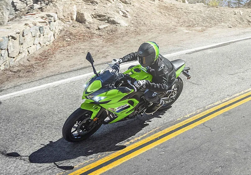 Kawasaki Ninja 650 ABS 2026 Image: 2 Kawasaki Ninja 650 ABS 2026 70343