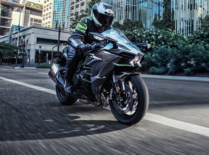 Kawasaki Ninja H2 ABS 2026 Image: 3 Kawasaki Ninja H2 ABS 2026 70339