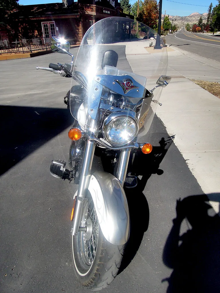 2025 Kawasaki Vulcan 900 Classic