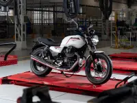 Moto Guzzi V7 Special 2026 70891 Thumb