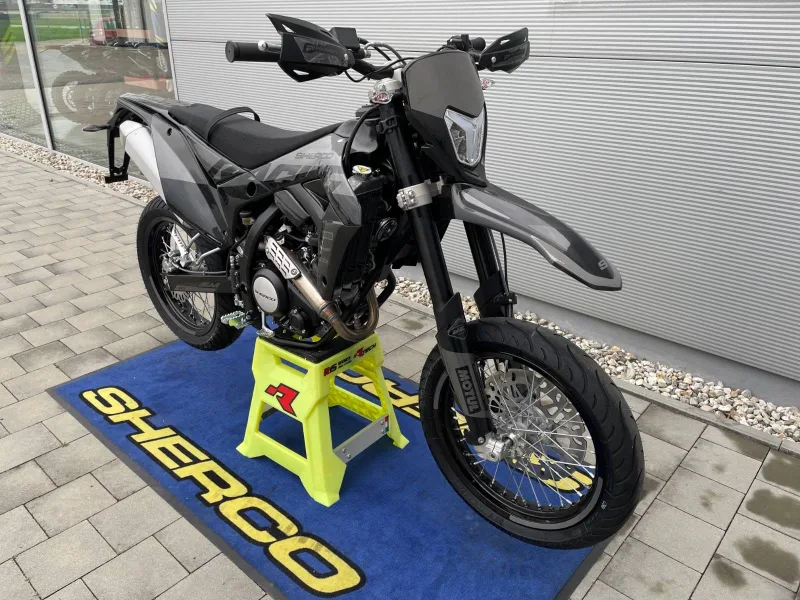 Sherco 125 4T SM RS Blackmoon 2025 Image: 1 Sherco 125 4T SM RS Blackmoon 2025 74281