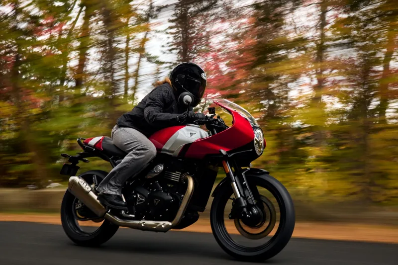 Triumph Thruxton 400 2026 Image: 1 Triumph Thruxton 400 2026 69594