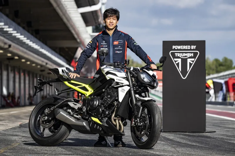 Triumph Street Triple R Low 2024 Image: 2 Triumph Street Triple R Low 2024 73832