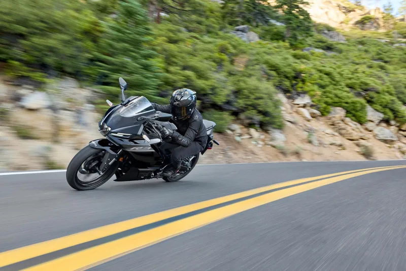 Yamaha YZF-R3 2026 Image: 1 Yamaha YZF-R3 2026 69506