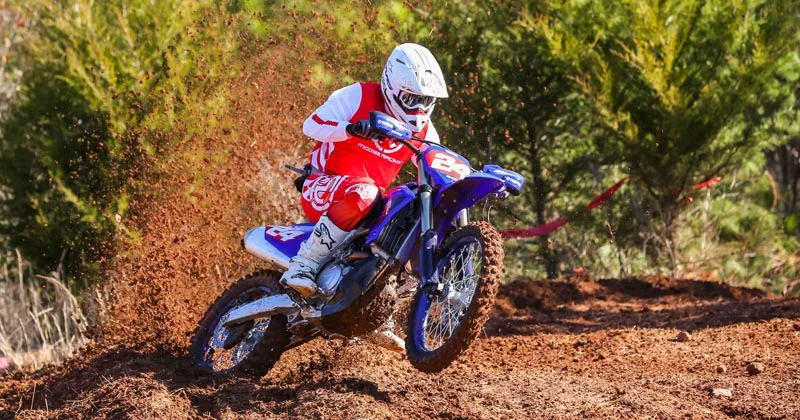 Yamaha YZ450FX 2024 Image: 2 Yamaha YZ450FX 2024 73939