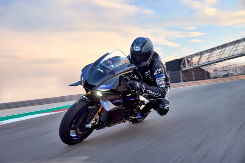 Yamaha YZF-R1M 2025 Image: 2 Yamaha YZF-R1M 2025 73961
