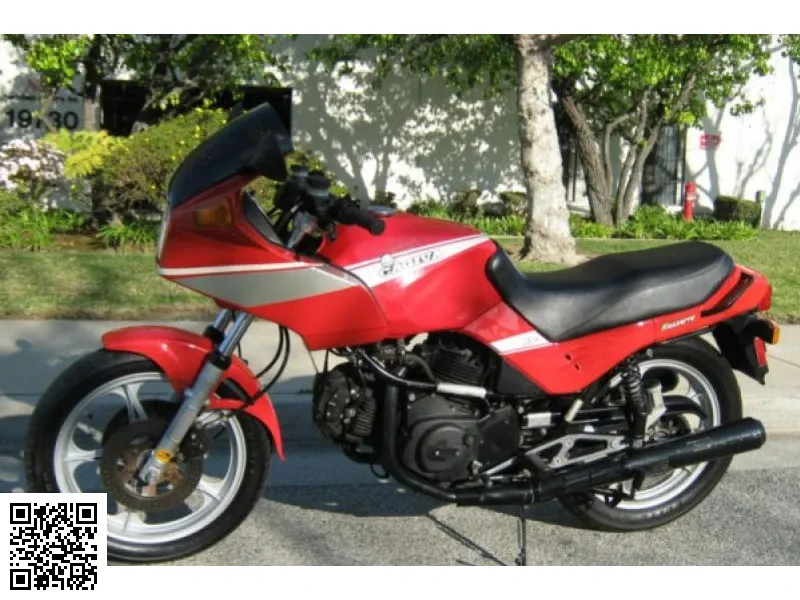 Cagiva 650 Alazzurra (reduced Effect) 1986 Image: 1 Cagiva 650 Alazzurra (reduced Effect) 1986 54509