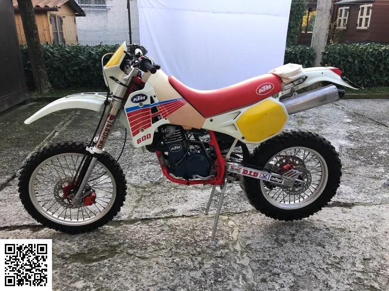 1990 KTM Enduro 600 LC 4 (reduced Effect)