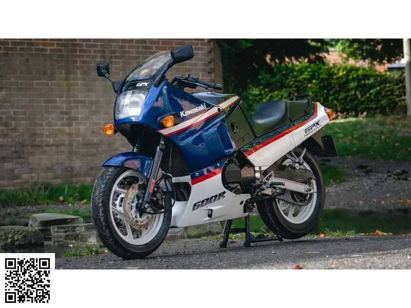Kawasaki GPX 600 R (reduced Effect) 1990 Image: 1 Kawasaki GPX 600 R (reduced Effect) 1990 54378